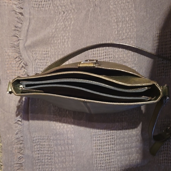 Green leather crossbody purse - Picture 4 of 8